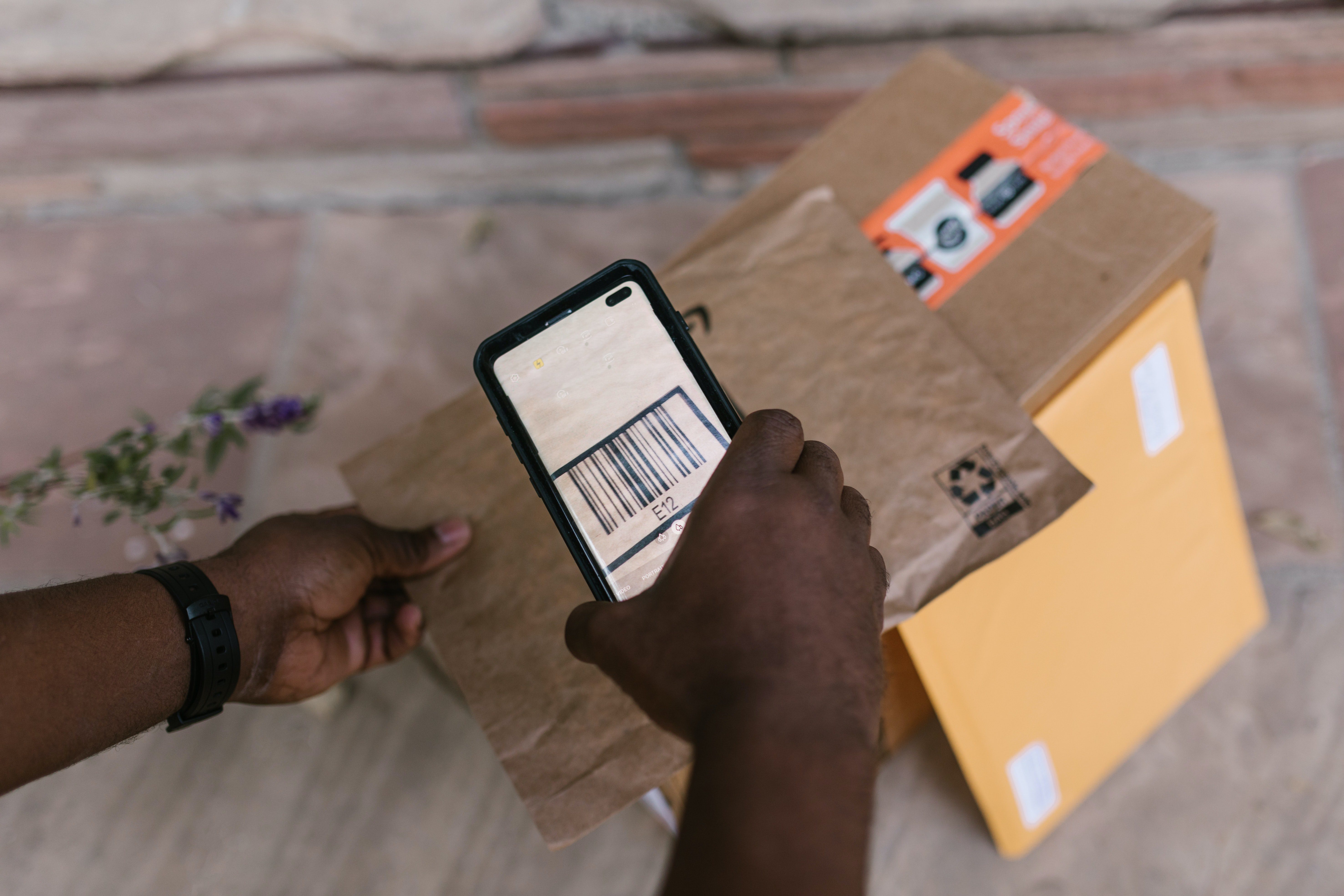 delivery tracking with a barcode